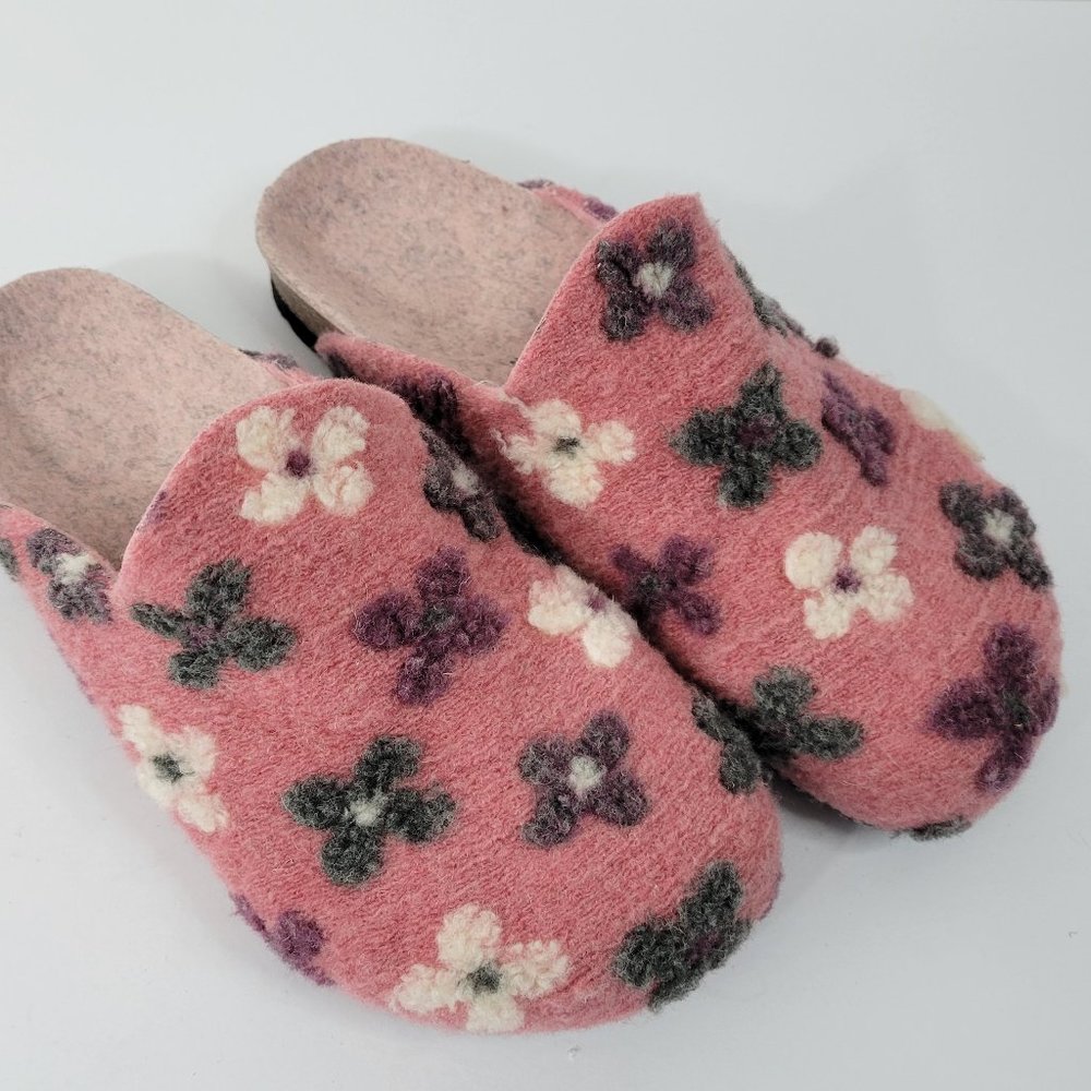 Mandel Sandals Pink Flowers Slippers Women's SZ 38 US 7.5 - 8 Slides House Shoe